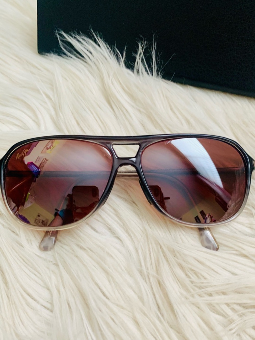 Maui Jim Polarized Aviator-Style Sunglasses with Gradient Brown Lenses
Unisex - Picture 3 of 13